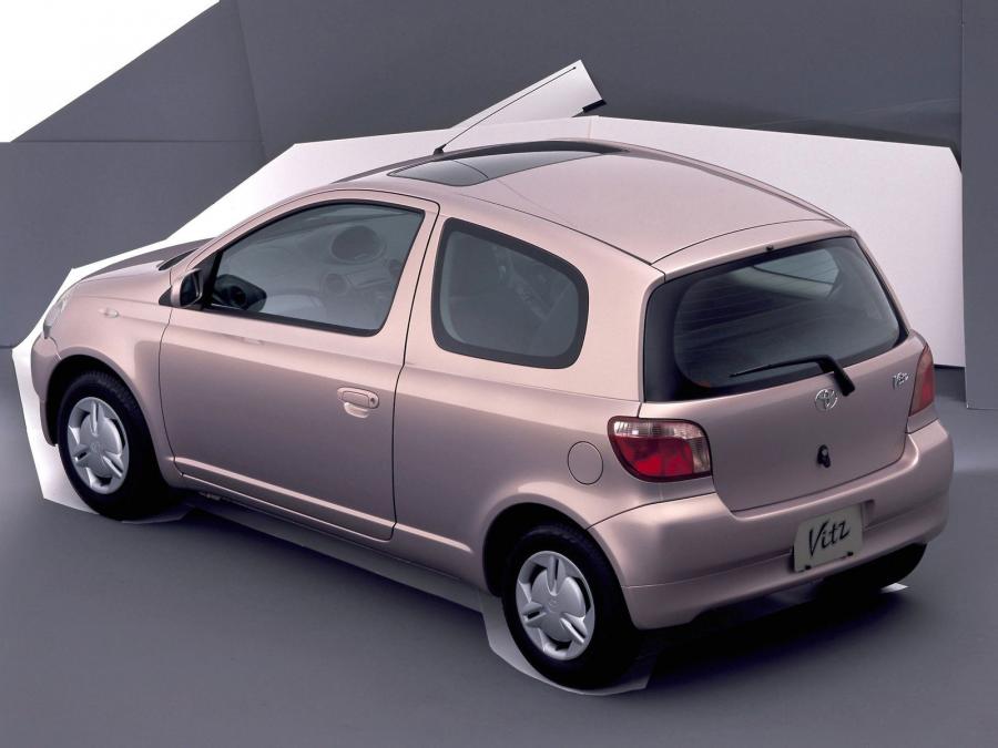  Toyota Vitz 3-Door 1999 года  (фото 2 из 9)